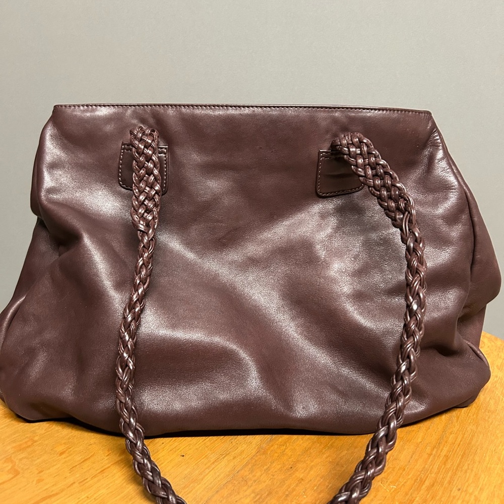 Derek Alexander Beautiful Brown Leather Shoulder Bag
Excellent condition.